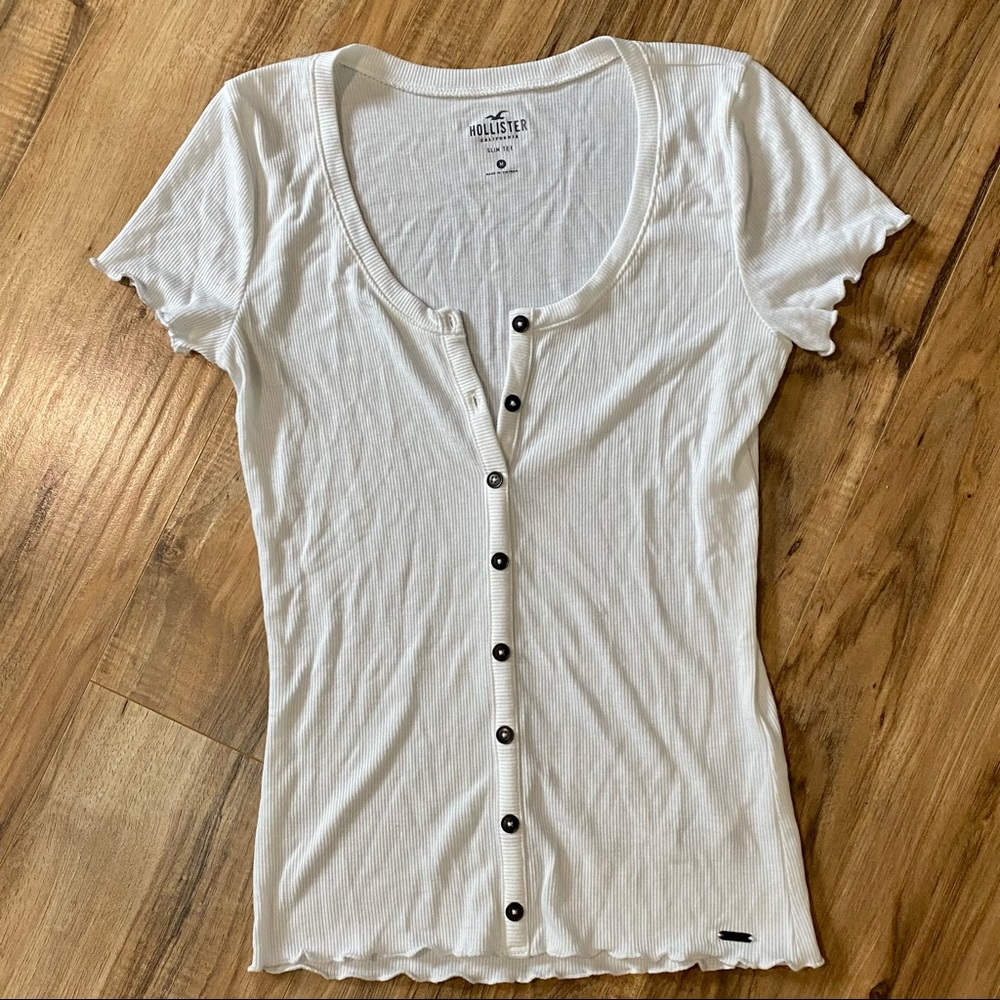 Hollister | Slim Fit Tee - Short Sleeve | M